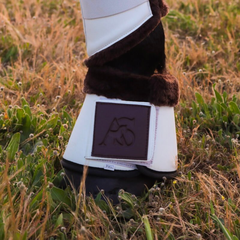 PHYROS I | White